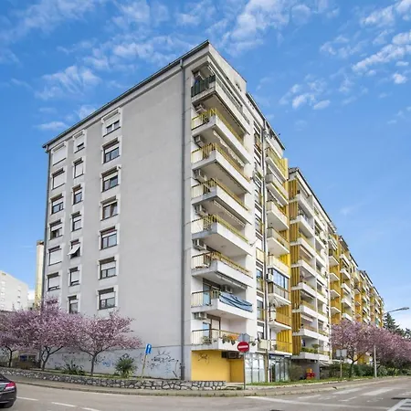 Apartment With Wifi - 17629 *